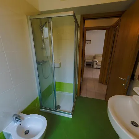 Sleeps 4 Pool Apartment