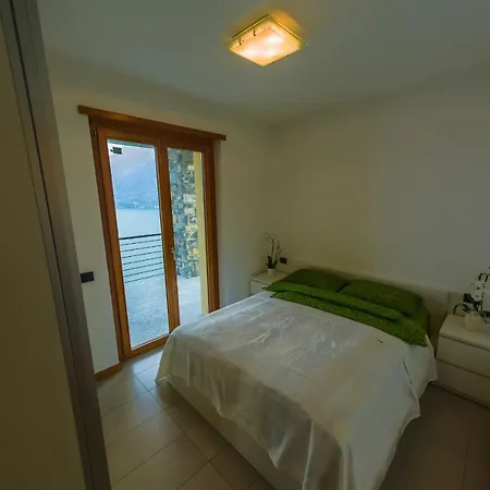 Sleeps 4 Pool Apartment